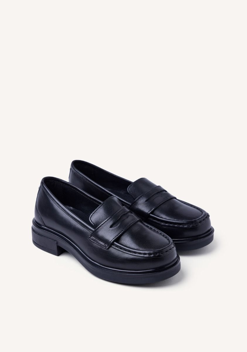 1682-mocasines-piel-ronneby-negro-1.jpg