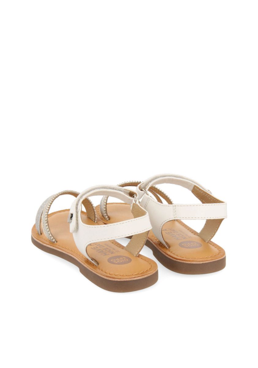 16906-sandalias-de-piel-con-detalles-en-color-blanco-para-ni-a-lucmau-blanco-1.jpg