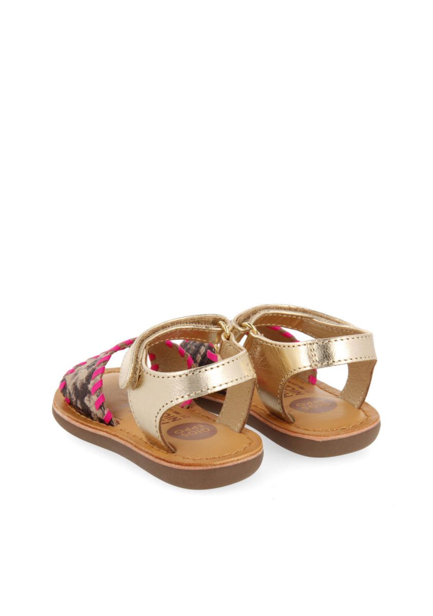 16924-sandalias-con-detalles-en-fl-or-fucsia-y-animal-print-para-ni-a-elanora-fuxia-1.jpg