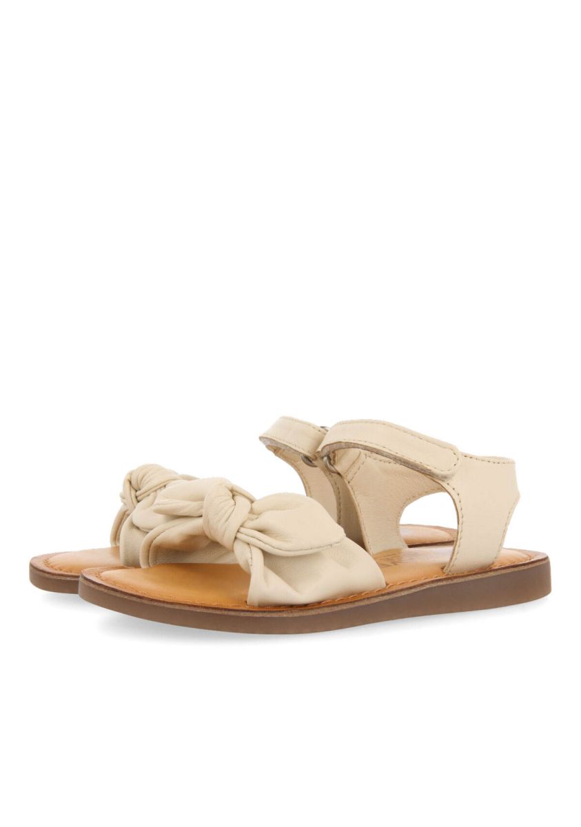 17055-sandalias-de-piel-metalizada-en-color-off-white-para-ni-a-stigny-off-white-1.jpg