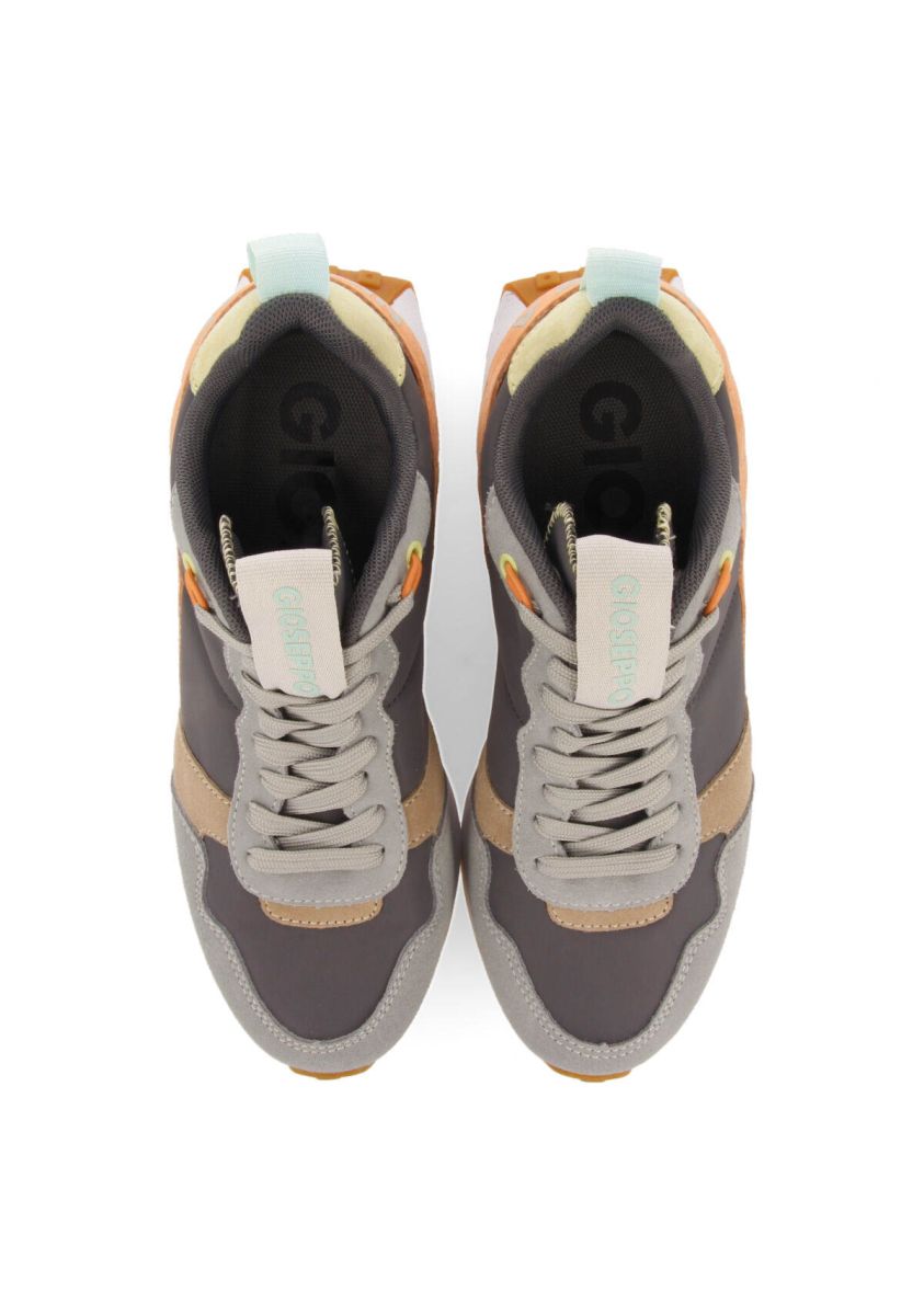 17105-sneakers-gris-de-inspiraci-n-retro-con-cu-a-interna-para-mujer-vincly-gris-1.jpg