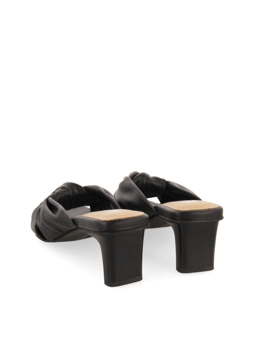 17212-sandalias-negras-de-piel-con-nudo-para-mujer-bahge-negro-1.jpg