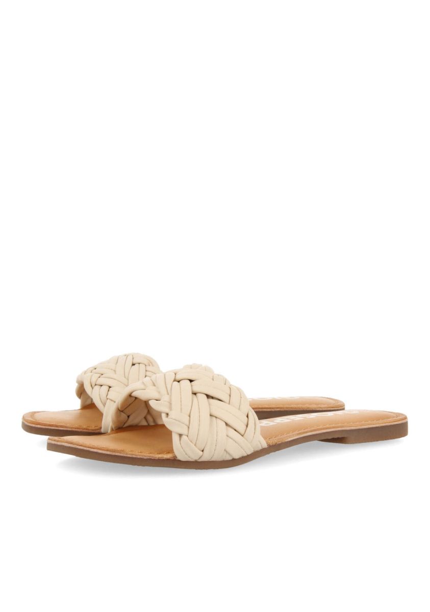 17297-sandalias-planas-con-pala-trenzada-off-white-para-mujer-chacrise-off-white-1.jpg