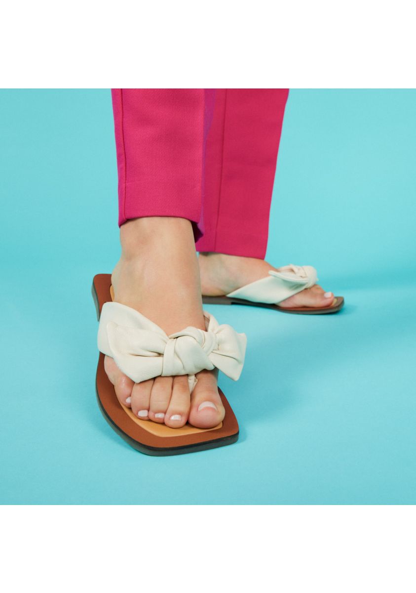 17356-sandalias-off-white-de-piel-con-detalle-de-nudo-para-mujer-acucena-off-white-1.jpg