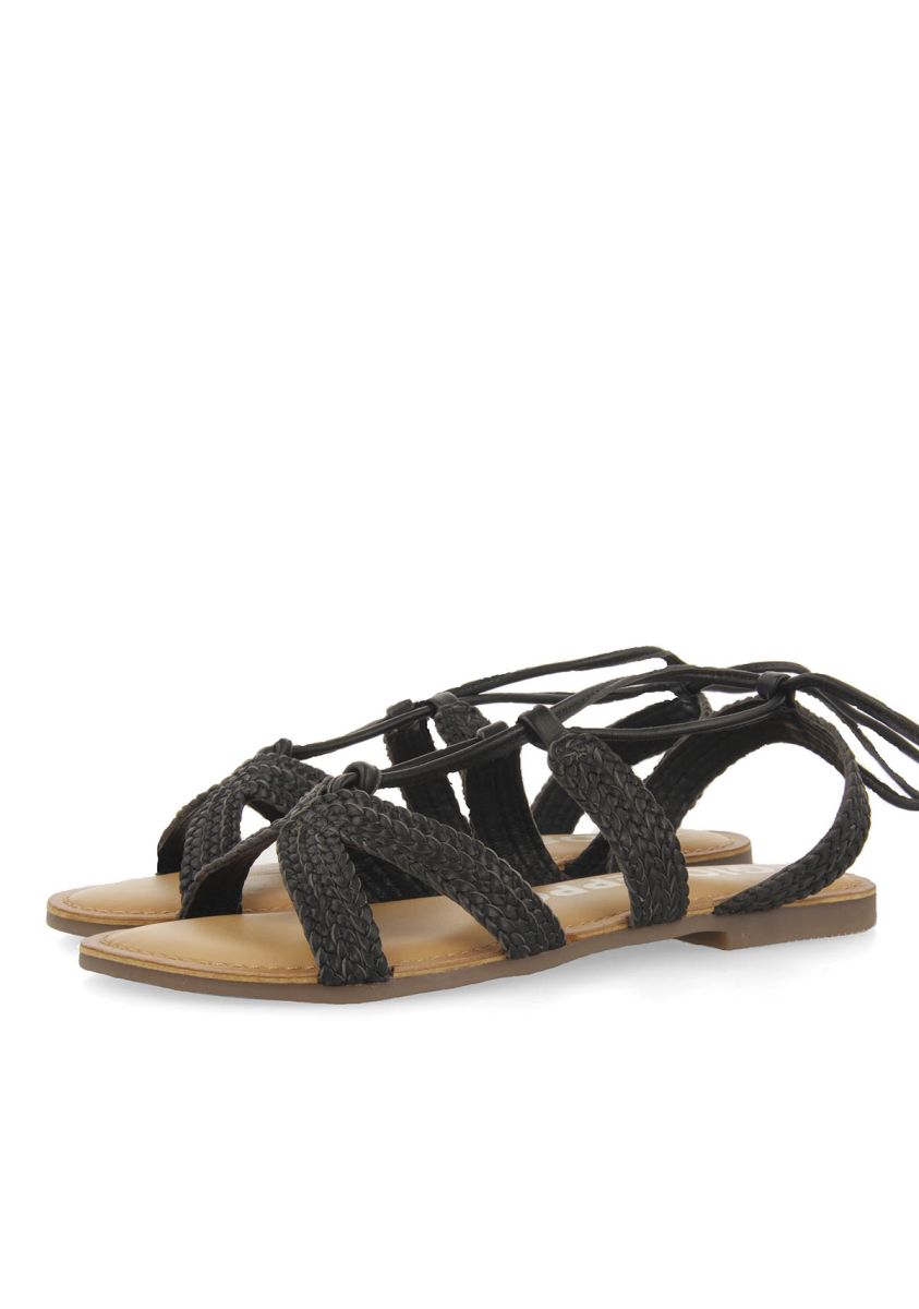 17507-sandalias-planas-de-piel-negras-trenzadas-con-cordones-para-mujer-darney-negro-1.jpg