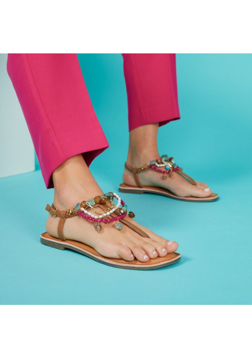 17558-sandalias-color-cuero-con-detalle-de-cuentas-multicolor-para-mujer-collan-cuero-1.jpg