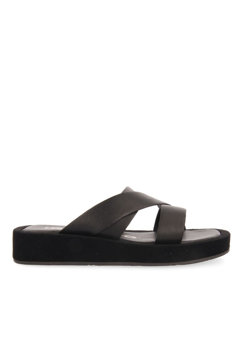 17572-sandalias-de-piso-grueso-de-tiras-color-negro-para-mujer-issou-negro-1.jpg
