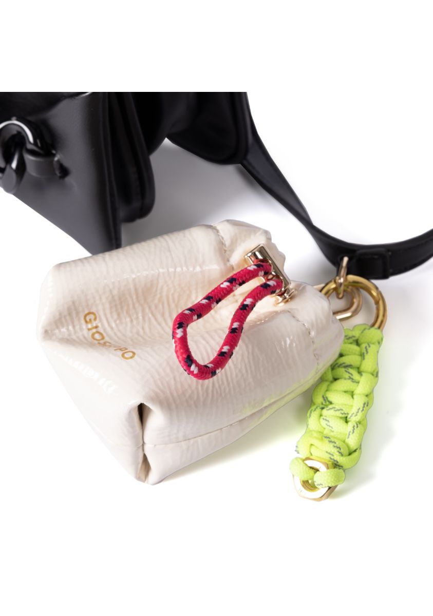 18131-bolso-negro-acolchado-con-asa-ajustable-elmen-negro-1.jpg