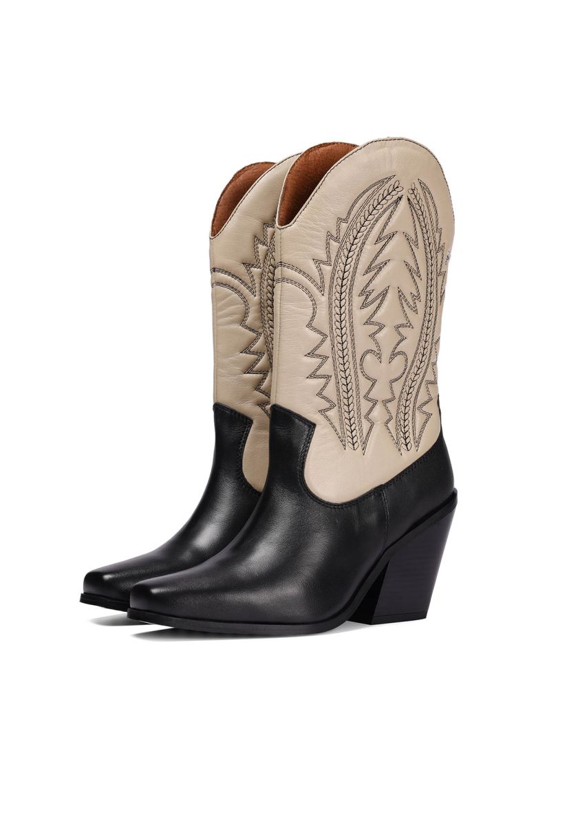 18157-bota-tipo-cowboy-en-piel-negro-y-off-white-con-detalle-de-bordado-para-mujer-herlev-off-white-1.jpg