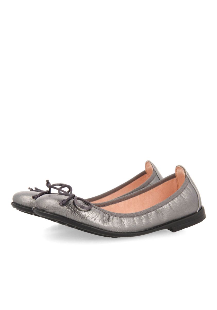 18210-bailarinas-color-plomo-de-piel-para-ni-a-volders-plomo-1.jpg