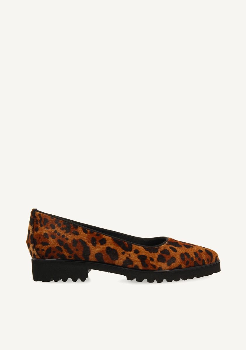 Bailarinas de piel con print de leopardo y suela gruesa tipo track para mujer ruka  - LEOPARDO