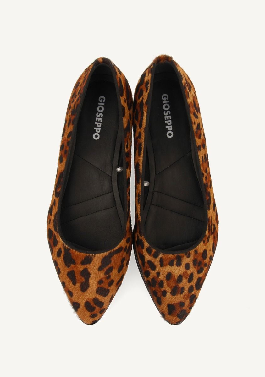 18267-bailarinas-de-piel-con-print-de-leopardo-y-suela-gruesa-tipo-track-para-mujer-ruka-leopardo-1.jpg