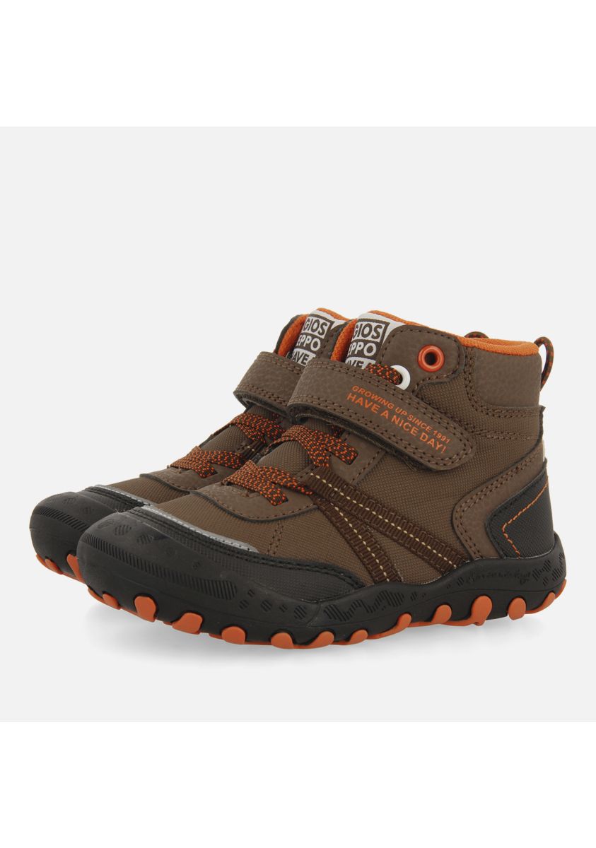 18545-sneakers-abotinadas-tipo-trekking-marrones-para-ni-a-y-ni-o-gerlos-marron-1.jpg