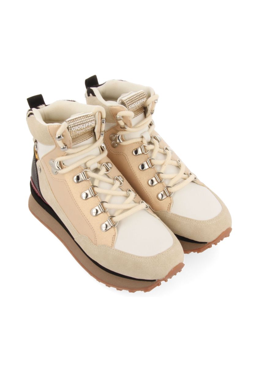 18667-sneakers-blancas-tipo-bot-n-monta-ero-con-detalles-para-mujer-halsnaes-blanco-1.jpg