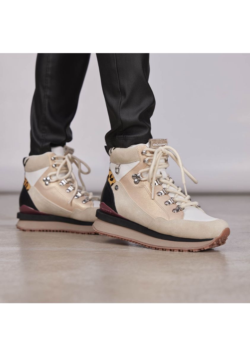 18667-sneakers-blancas-tipo-bot-n-monta-ero-con-detalles-para-mujer-halsnaes-blanco-1.jpg