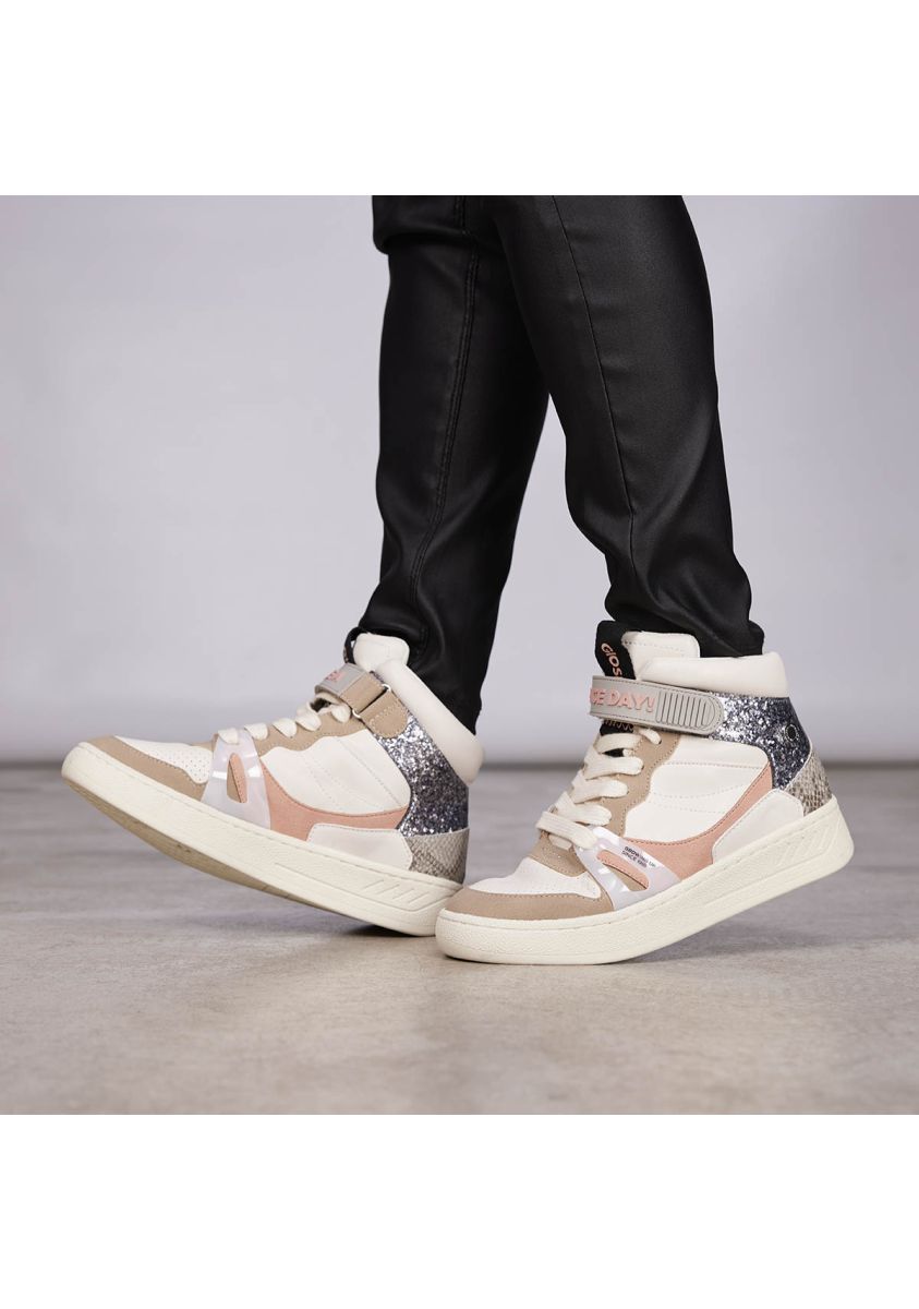 18724-sneakers-abotinadas-blancas-con-detalles-para-mujer-gaibau-blanco-1.jpg