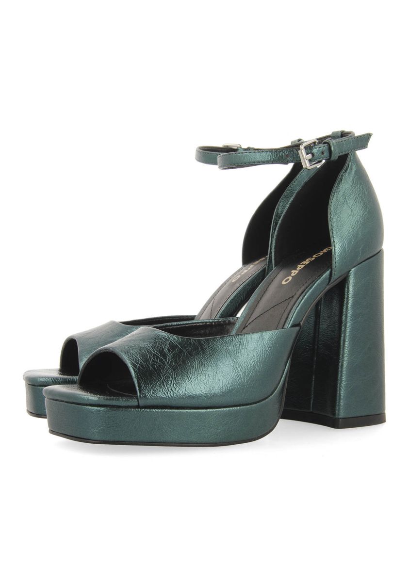 18740-sandalias-verdes-metalizadas-con-tac-n-ancho-y-plataforma-para-mujer-blunt-verde-1.jpg