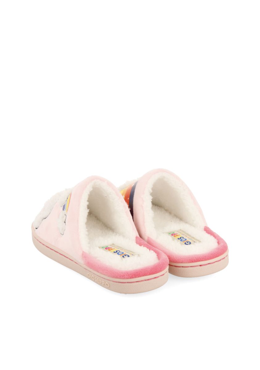 18802-zapatillas-de-estar-por-casa-rosa-con-detalle-de-nubes-y-arco-ris-para-ni-a-y-ni-o-kidder-rosa-1.jpg