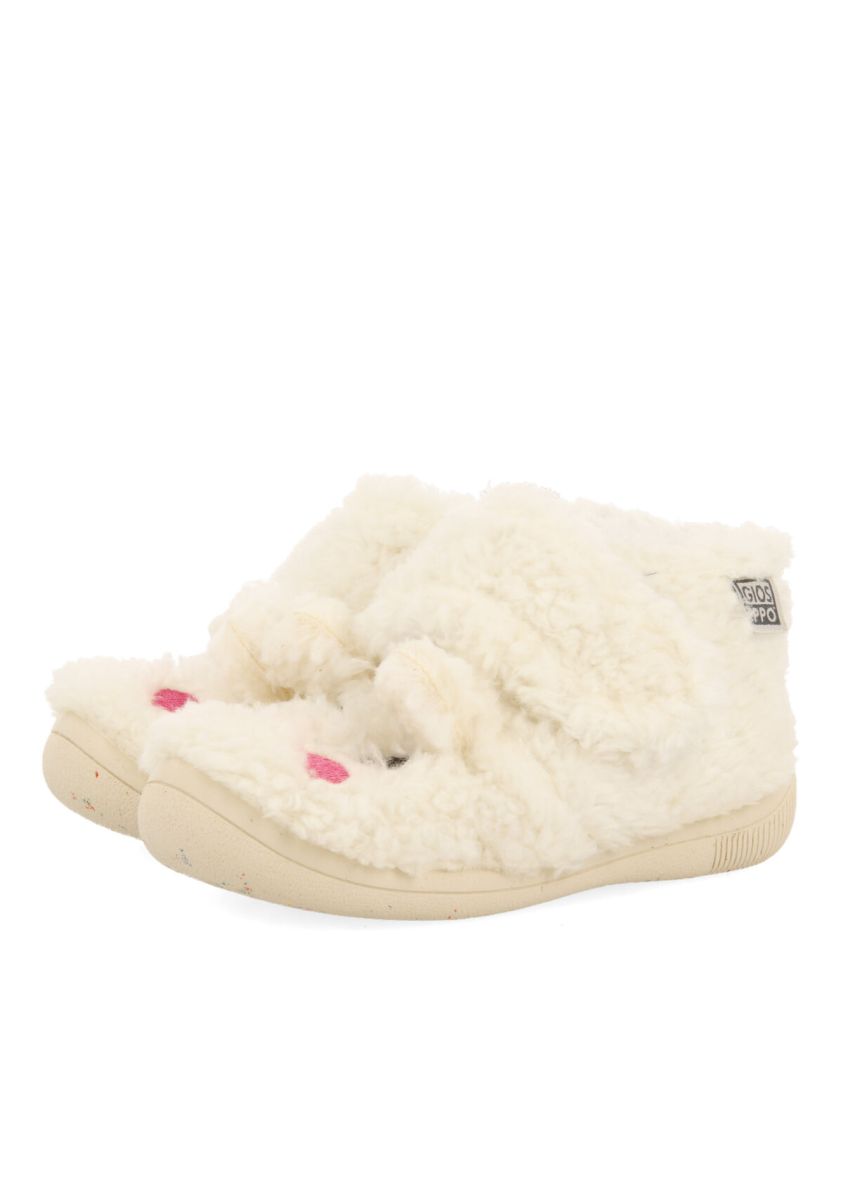 18828-zapatillas-de-estar-por-casa-blancas-con-carita-bordada-para-beb-dietach-blanco-1.jpg