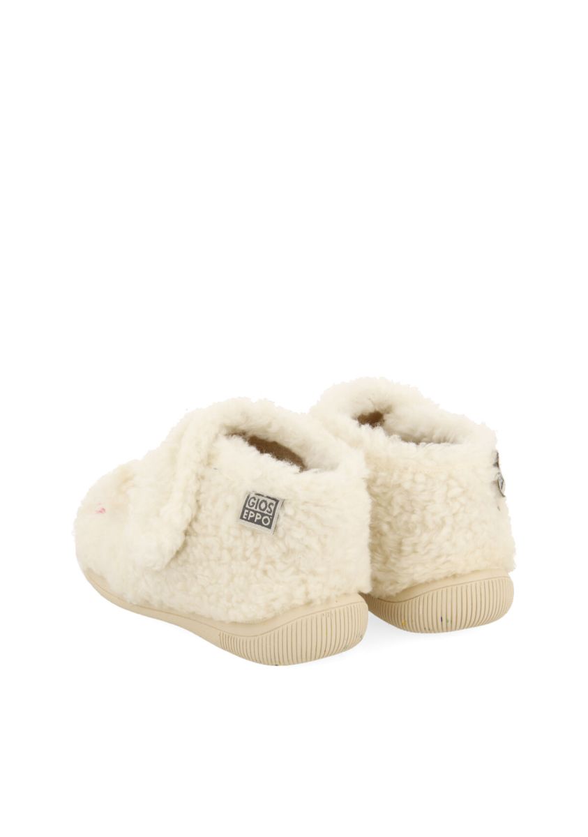 18828-zapatillas-de-estar-por-casa-blancas-con-carita-bordada-para-beb-dietach-blanco-1.jpg