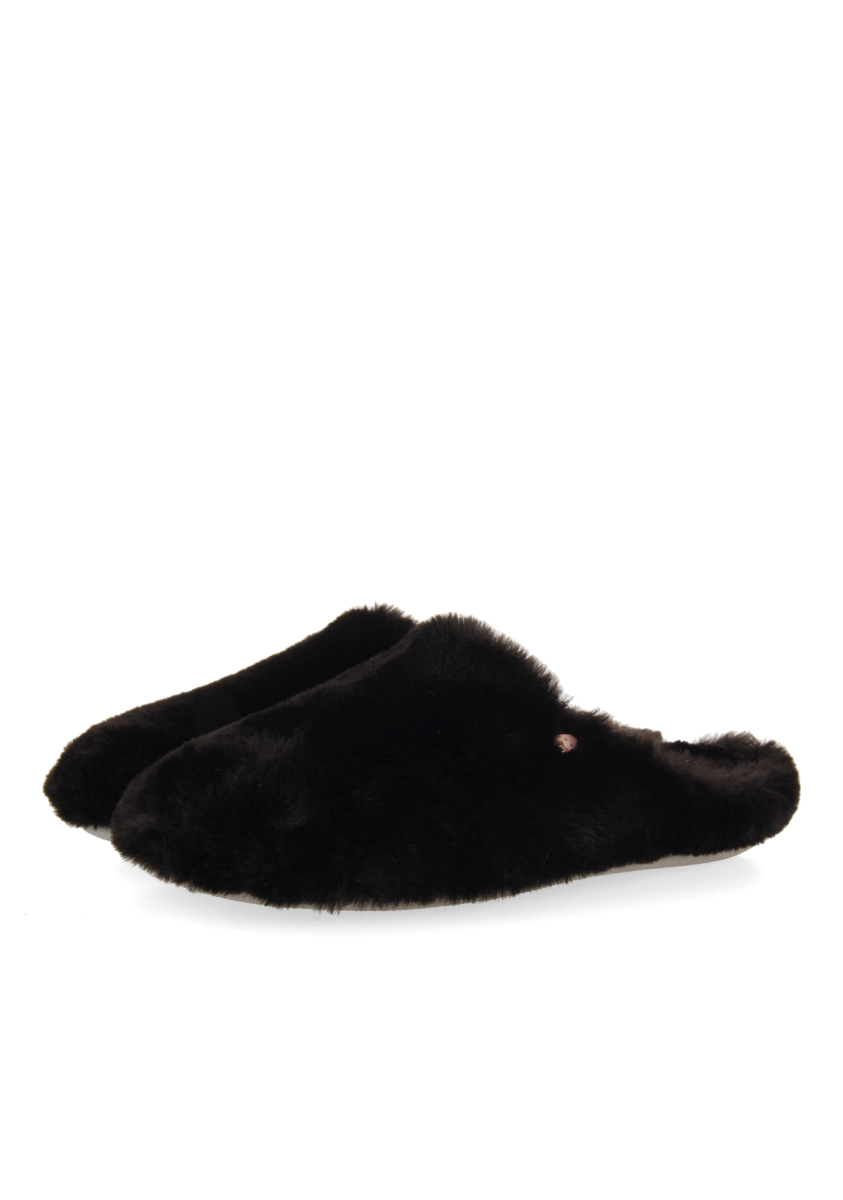 18985-zapatillas-de-estar-por-casa-negras-de-pelo-reciclado-oberdorf-negro-1.png