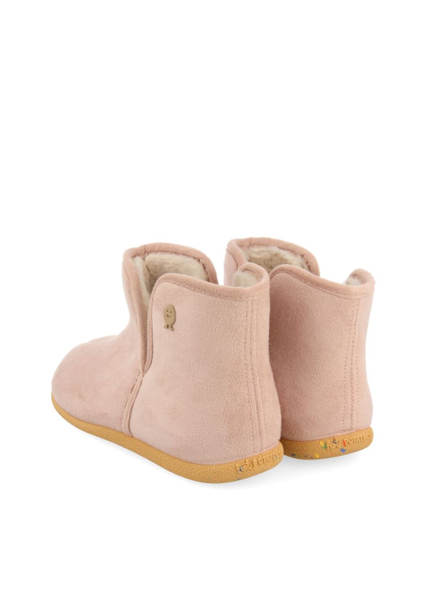 19017-zapatillas-de-estar-por-casa-rosa-tipo-bot-n-con-detalle-de-pelo-sifjord-rosa-1.jpg