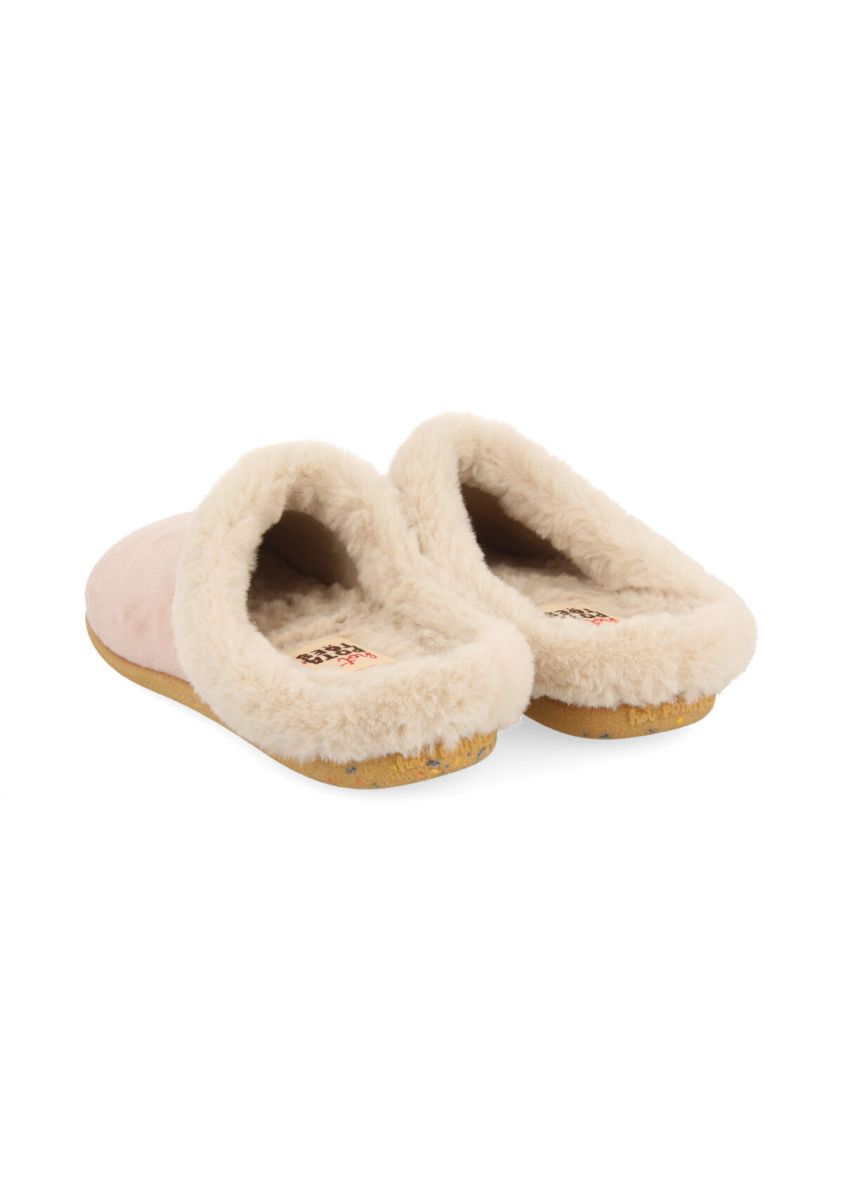 19033-zapatillas-de-estar-por-casa-rosa-con-detalle-de-pelo-trumau-rosa-1.jpg