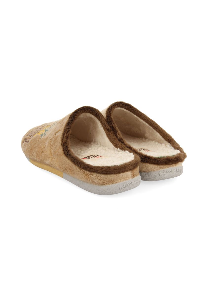 19054-zapatillas-de-estar-por-casa-de-pelo-beige-con-patatilla-con-mensaje-golspie-beig-1.jpg