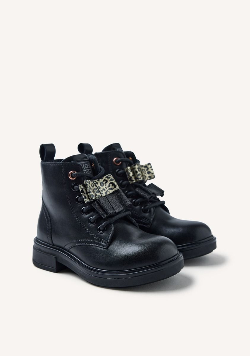1964-botas-piel-lazos-revere-negro-1.jpg