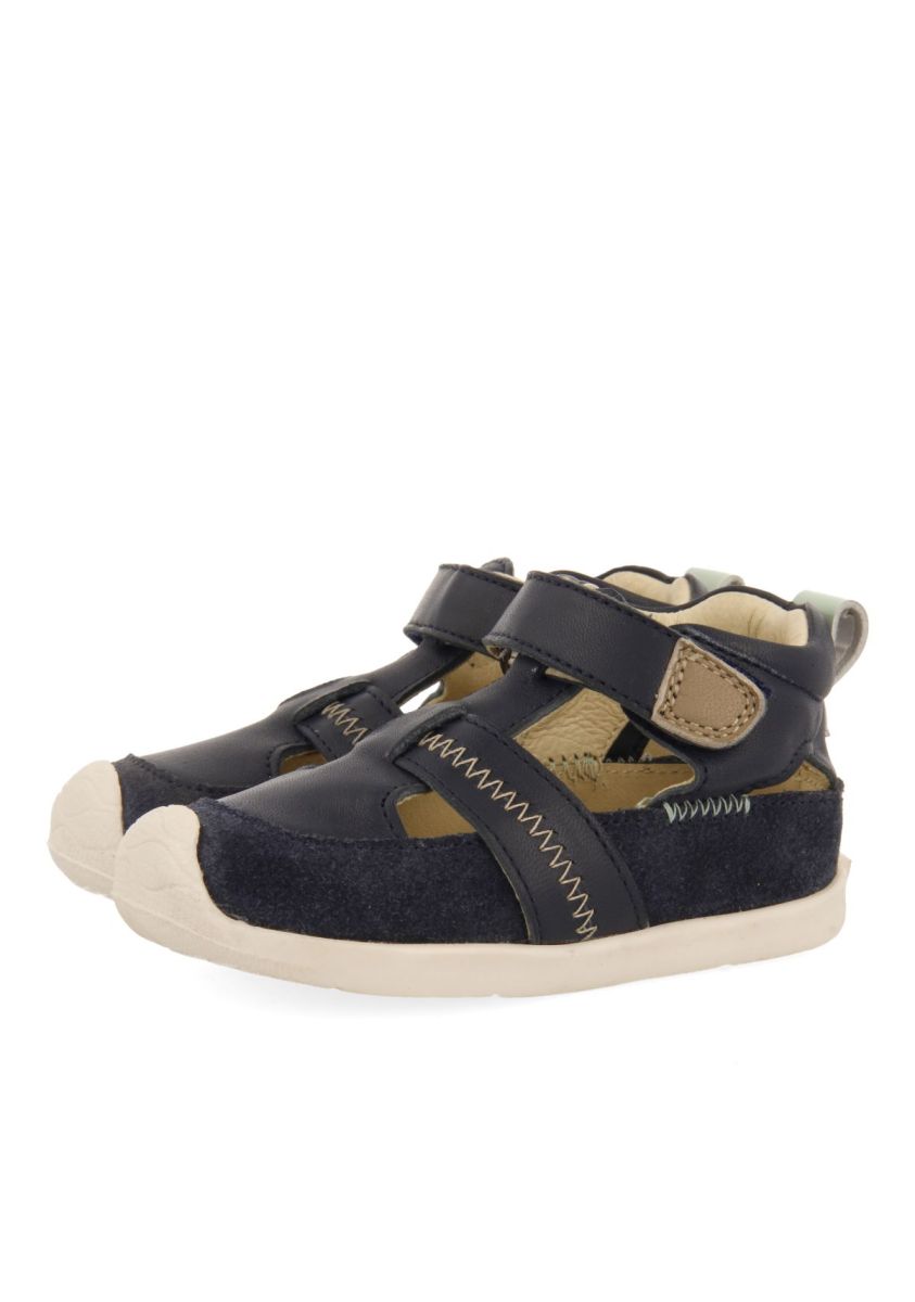 20168-sandalias-color-azul-marino-de-piel-estilo-cangrejeras-con-acentos-de-color-para-beb-sllove-marino-1.jpg