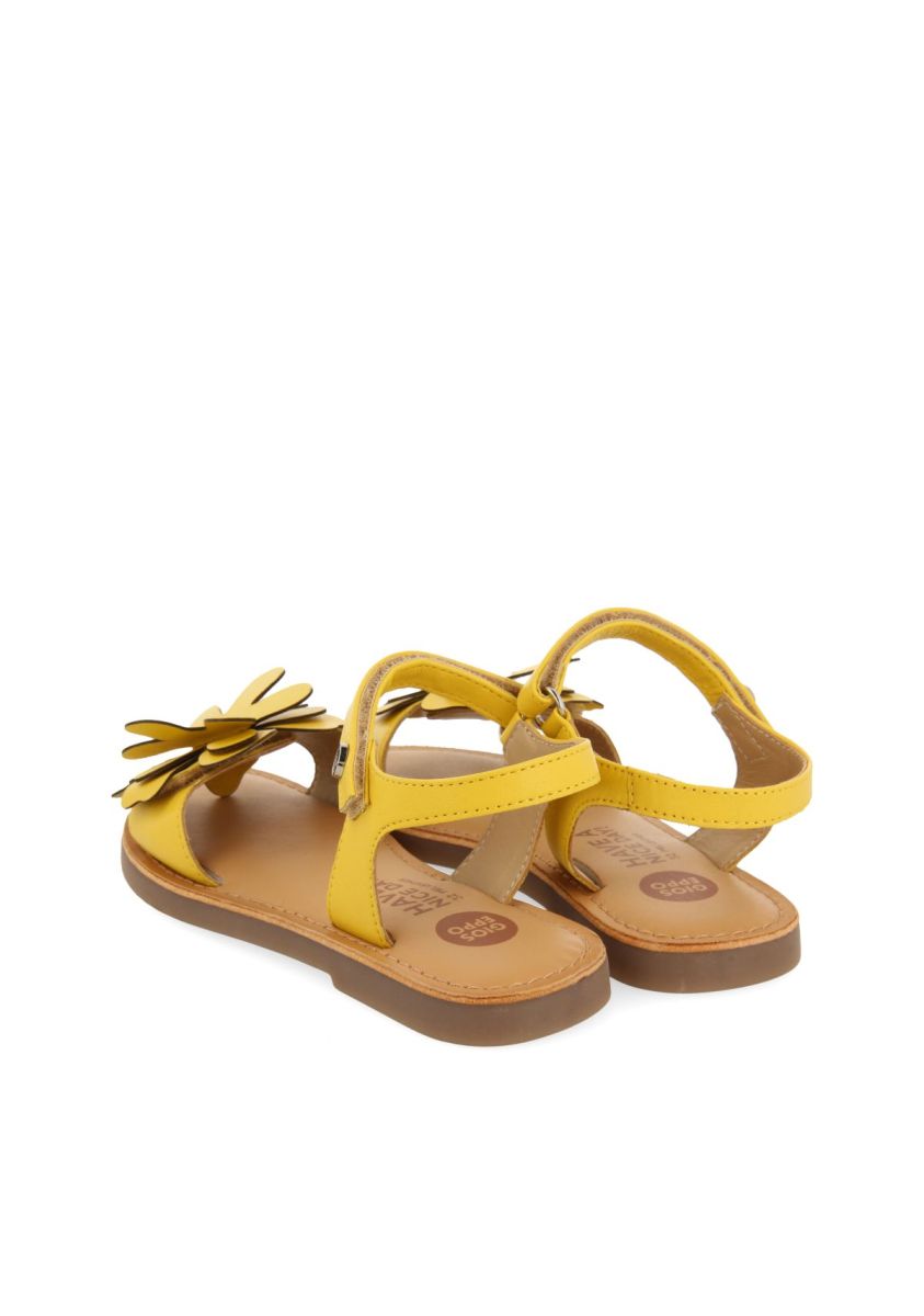 20353-sandalias-amarillas-de-piel-con-adorno-de-flores-para-ni-a-y-ni-o-cres-amarillo-1.jpg