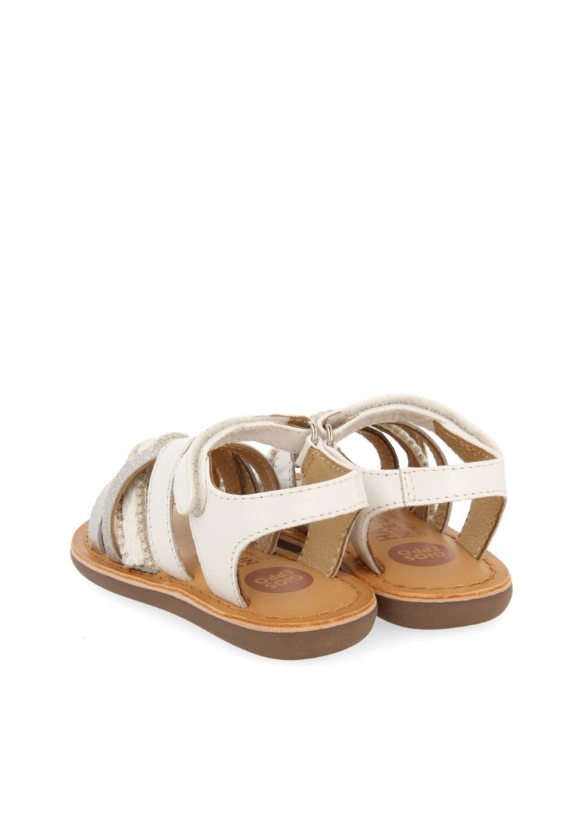 20496-sandalias-blancas-de-piel-con-bordado-en-rafia-glitter-y-acentos-metalizados-para-beb-ilok-blanco-1.jpg