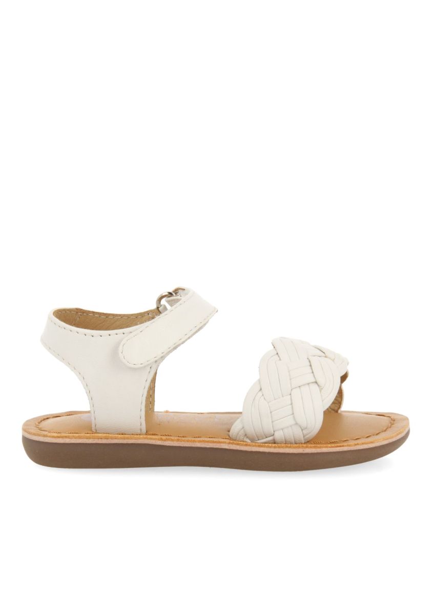 SANDALIAS COLOR OFF-WHITE DE PIEL CON TRENZADO Y CIERRE AJUSTABLE PARA BEBÃ FLUSHE - OFF-WHITE
