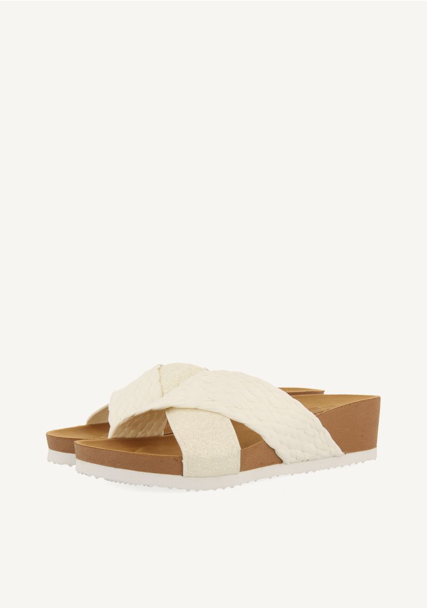 20950-sandalias-con-cu-a-tipo-bio-y-tiras-blancas-para-mujer-goulds-blanco-1.jpg
