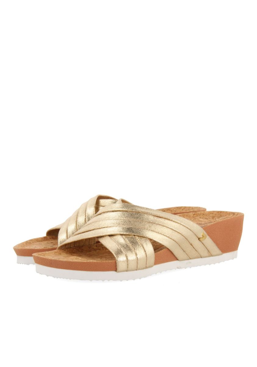 20992-chanclas-con-cu-a-y-tiras-doradas-para-mujer-breage-oro-1.jpg