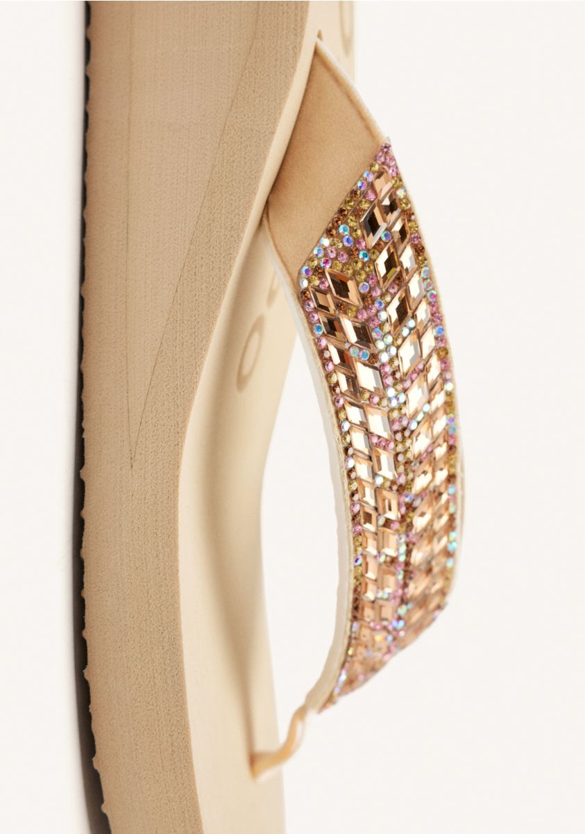 21058-sandalias-beige-con-cu-a-y-pedrer-a-para-mujer-devices-beig-1.jpg