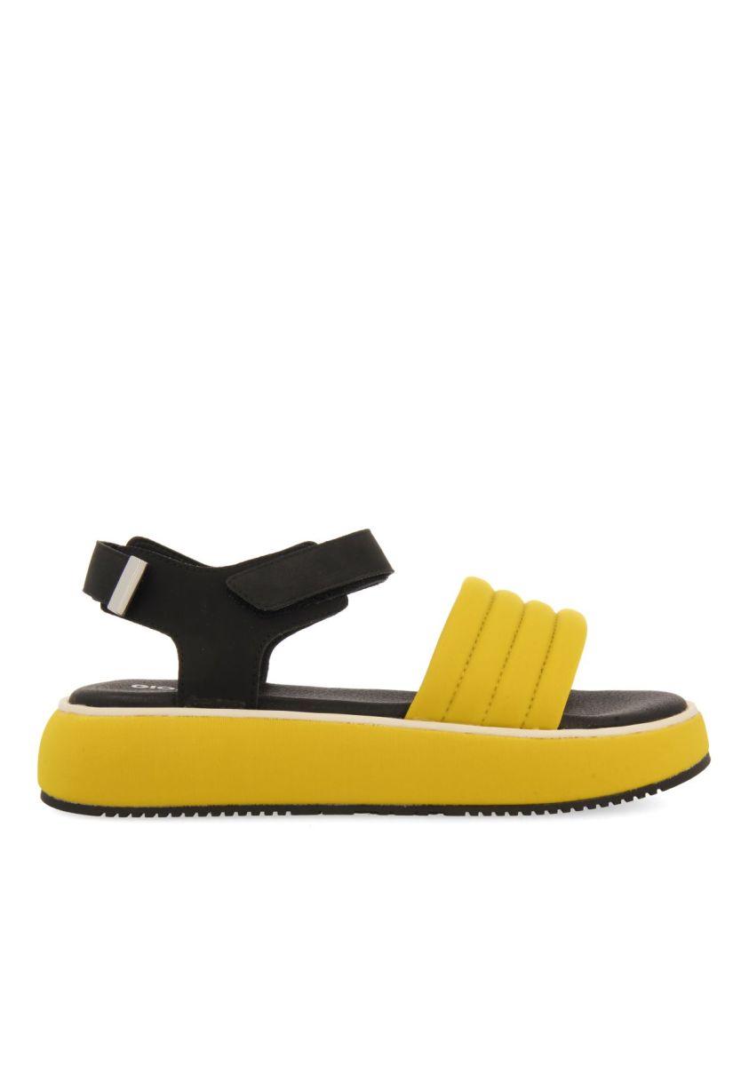 SANDALIAS DEPORTIVAS COLOR MOSTAZA CON PLATAFORMA PARA MUJER CHEVAL - MOSTAZA