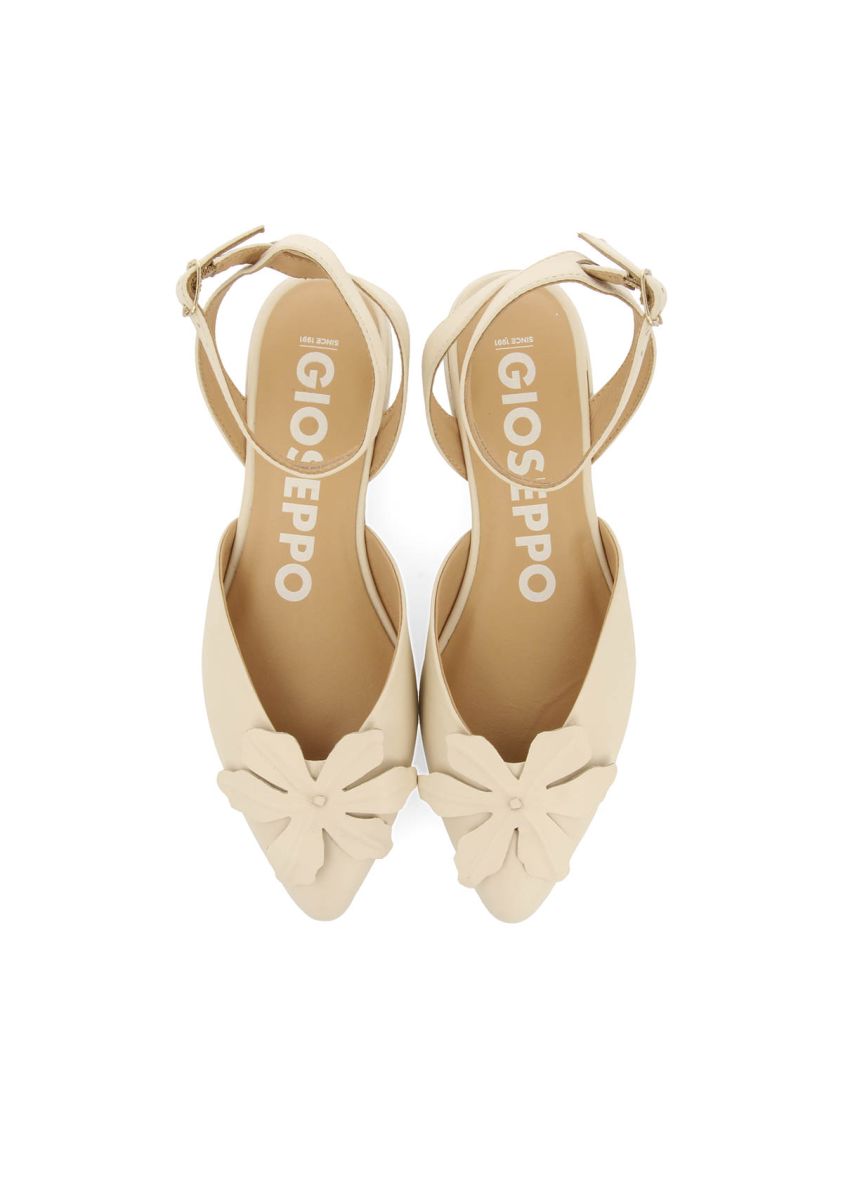 21367-bailarinas-de-piel-off-white-destalonadas-con-detalle-de-flor-para-mujer-howey-off-white-1.jpg