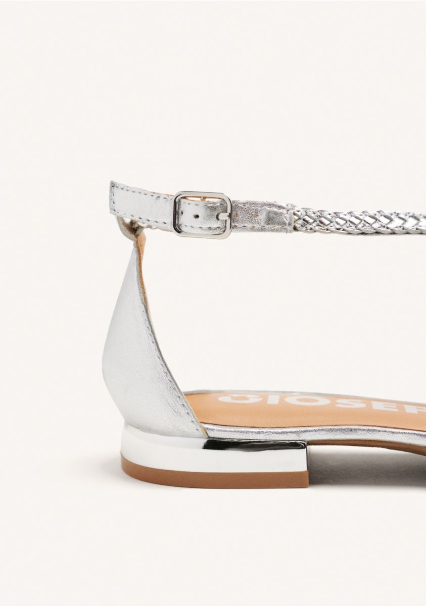 21423-bailarinas-de-piel-color-plata-con-trenzados-para-mujer-leskovic-plata-1.jpg