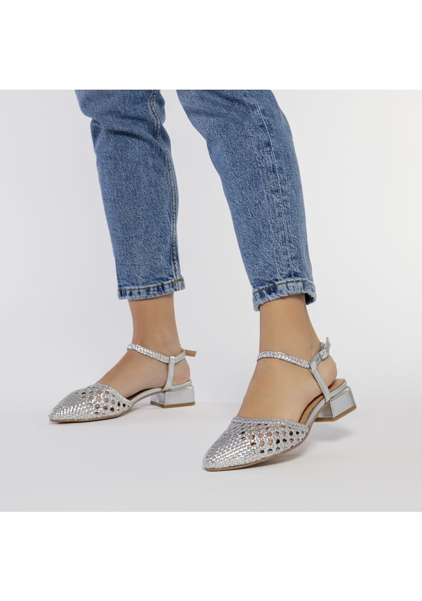 21439-bailarinas-trenzadas-de-piel-en-color-plata-para-mujer-mineo-plata-1.jpg