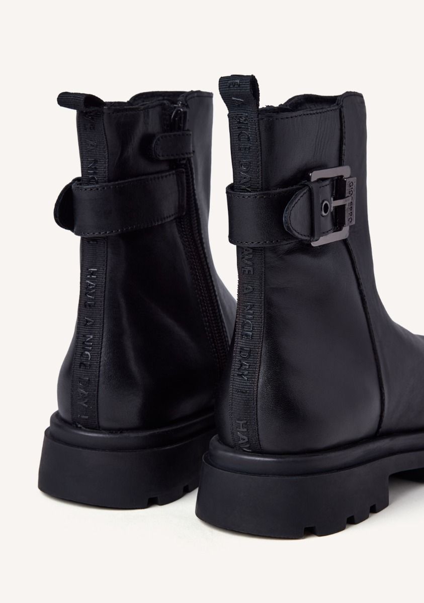 2151-botas-piel-hebilla-ubly-negro-1.jpg