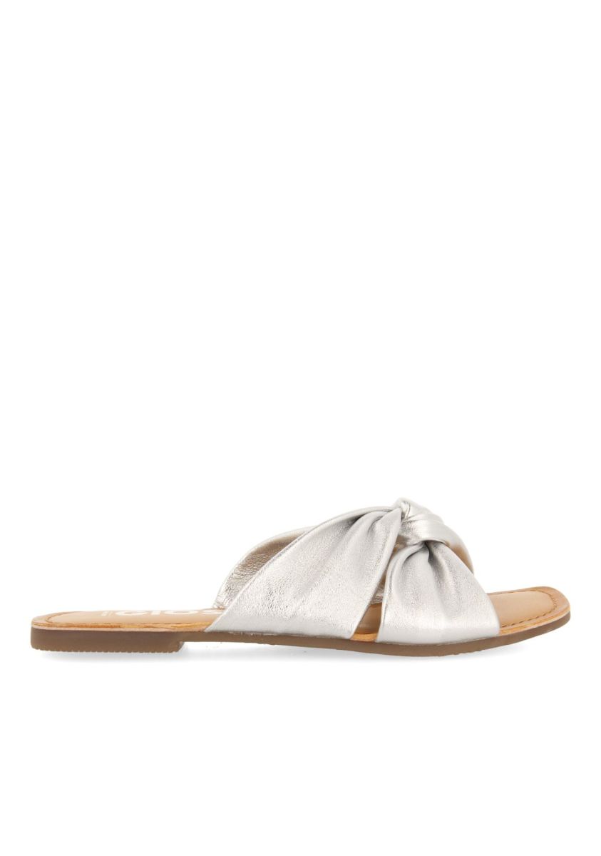 SANDALIAS ESTILO PALA PLATEADAS DE PIEL PARA MUJER AGIRA - PLATA 1 21627-sandalias-estilo-pala-plateadas-de-piel-para-mujer-agira-plata-1.jpg