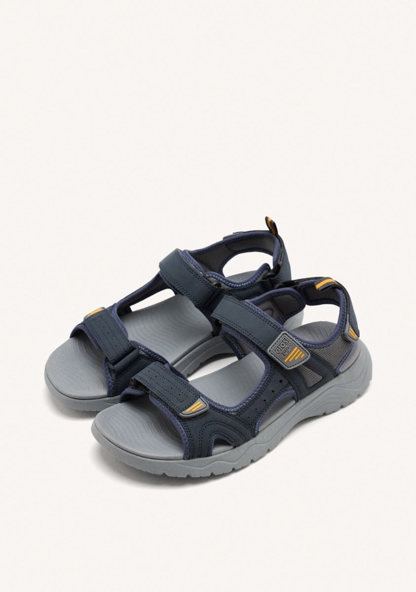 21978-sandalias-grises-con-acentos-de-color-para-hombre-metkovic-gris-1.jpg