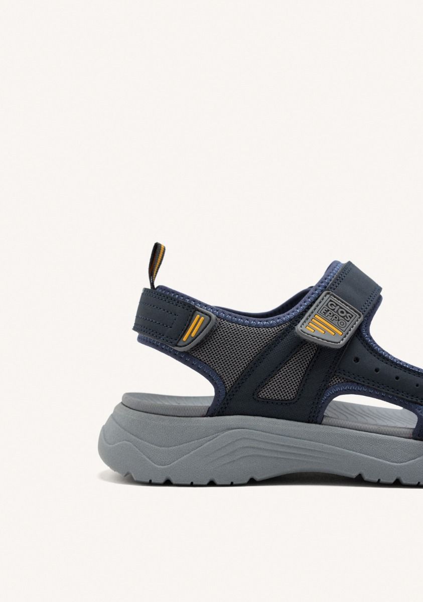 21978-sandalias-grises-con-acentos-de-color-para-hombre-metkovic-gris-1.jpg