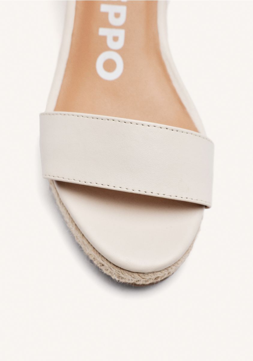 22106-sandalias-de-piel-off-white-con-cu-a-de-yute-para-mujer-yalaha-off-white-1.jpg