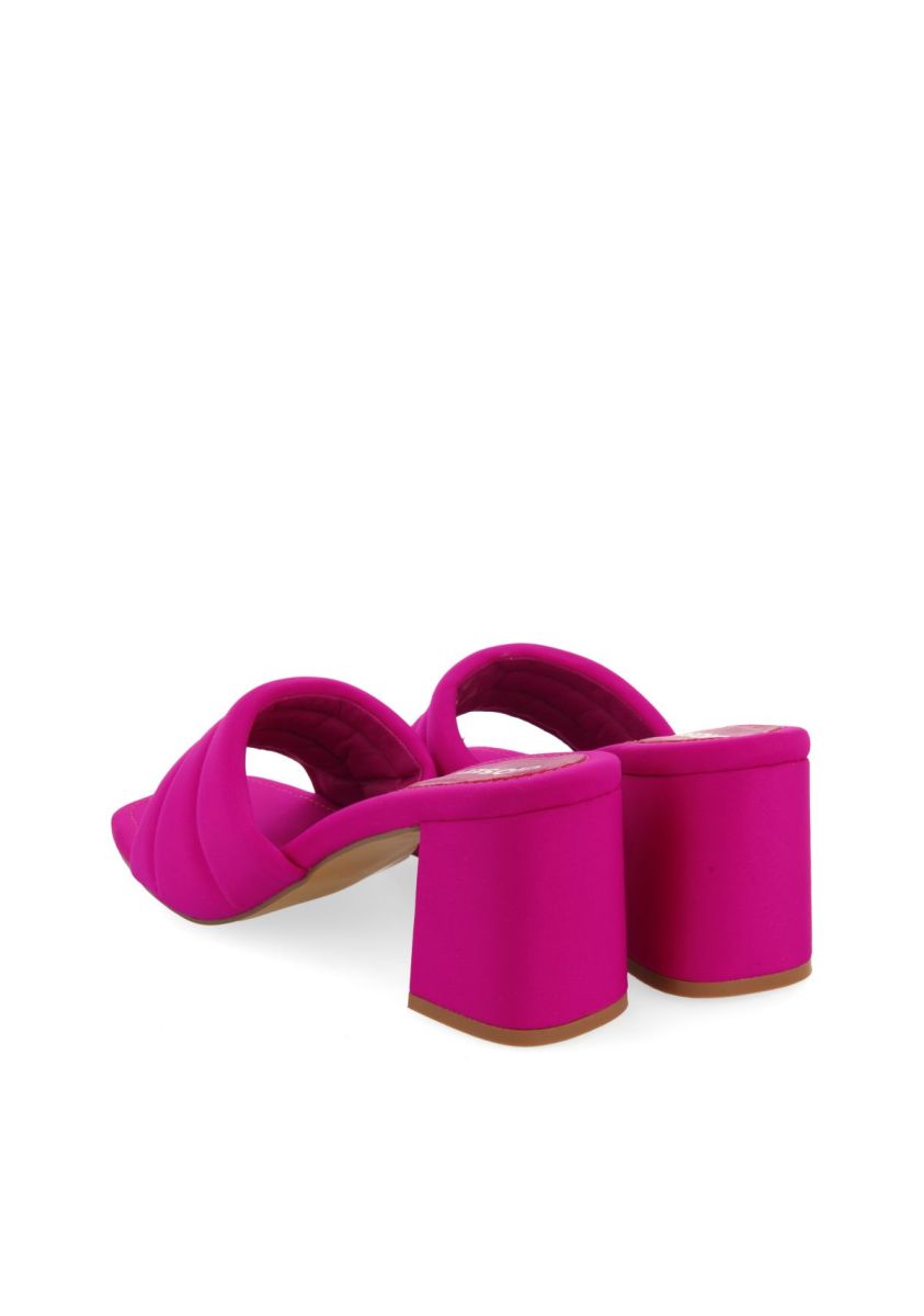 22255-sandalias-fucsia-de-tac-n-destalonadas-para-mujer-bucoda-fuxia-1.jpg