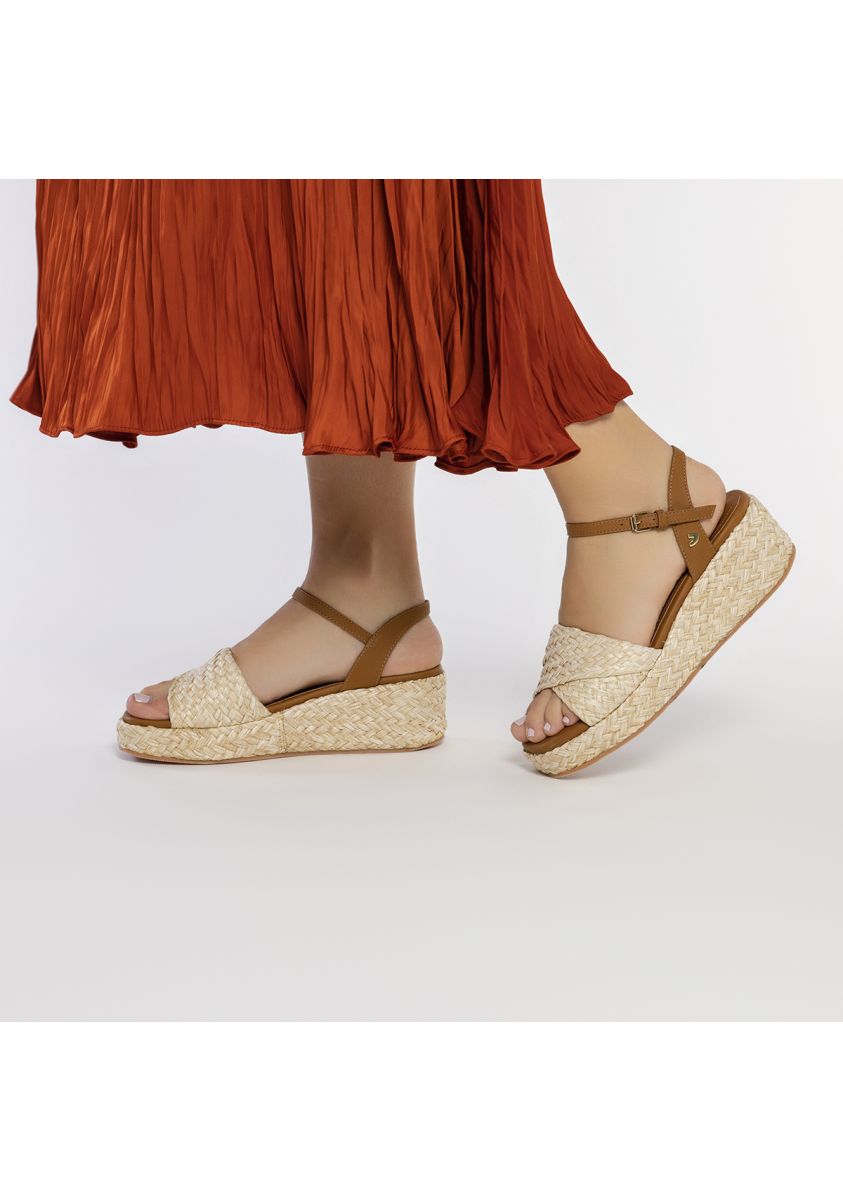 22271-sandalias-de-rafia-color-natural-con-plataforma-para-mujer-coos-natural-1.jpg