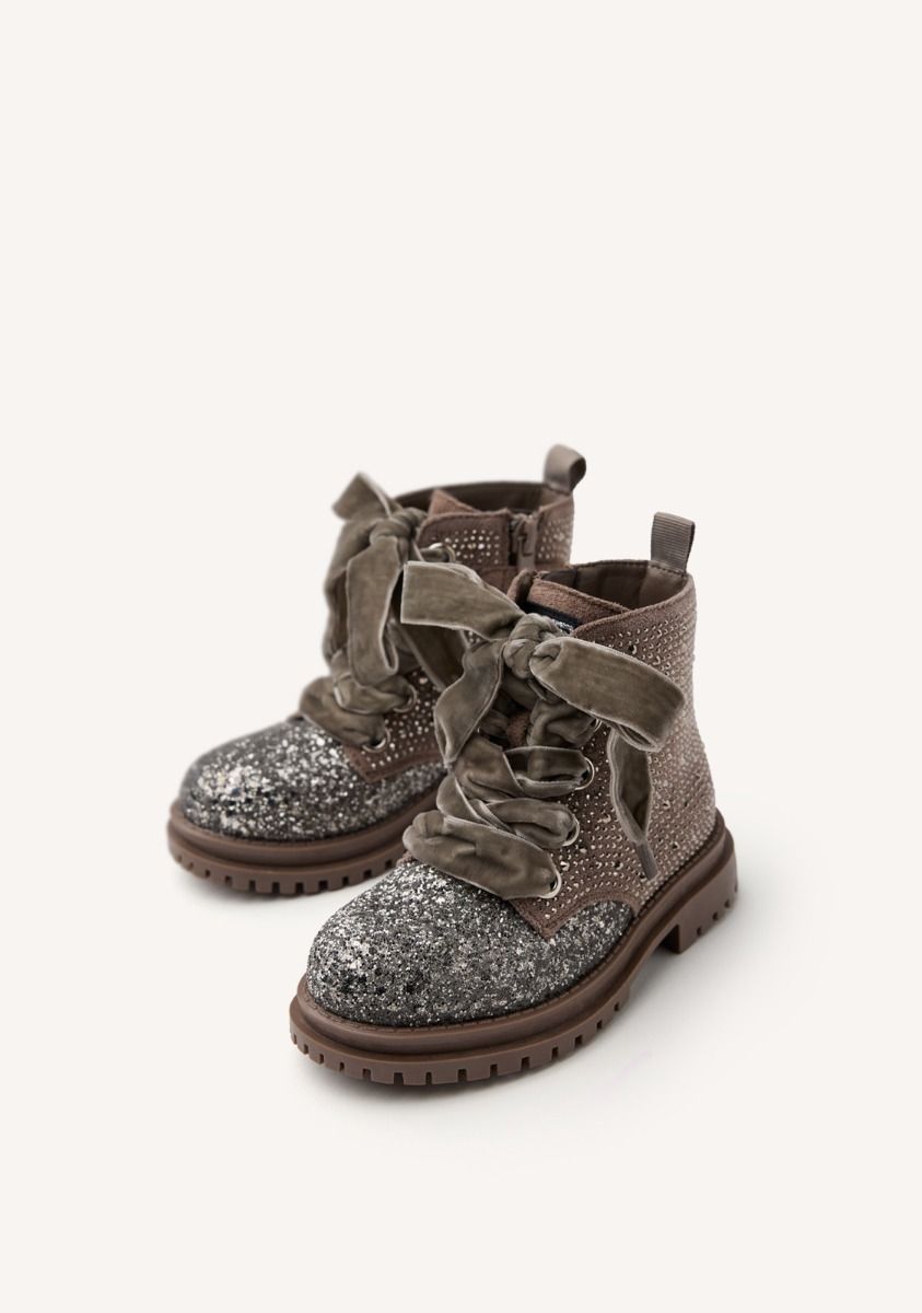 2229-botas-brillo-y-pedrer-a-finchley-taupe-1.jpg