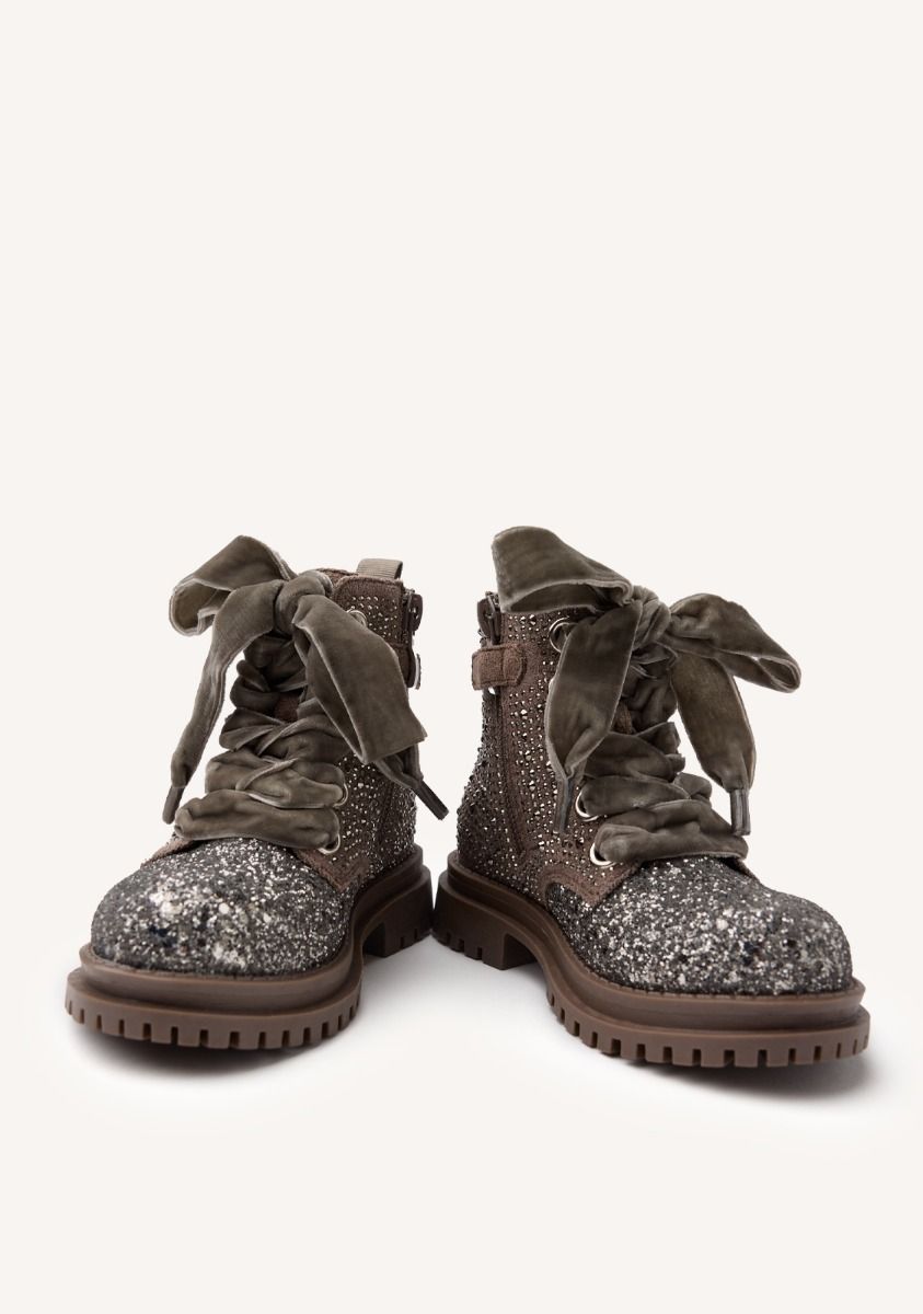2229-botas-brillo-y-pedrer-a-finchley-taupe-1.jpg
