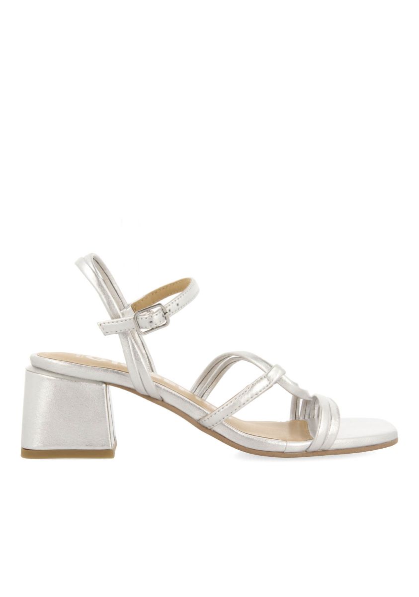 SANDALIAS PLATEADAS DE TACÃN CON TIRAS TRENZADAS PARA MUJER PUSTEC - PLATA